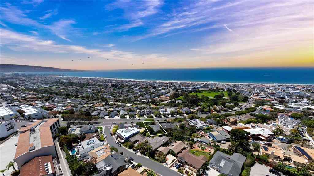 Homes For Sale - 649 Gould Terrace<br/> Hermosa Beach, CA 90254