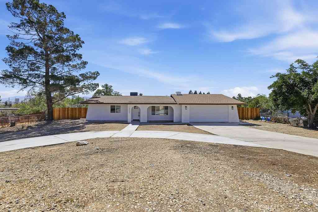 Homes For Sale - 16559 Warwick Street<br/> Victorville, CA 92395