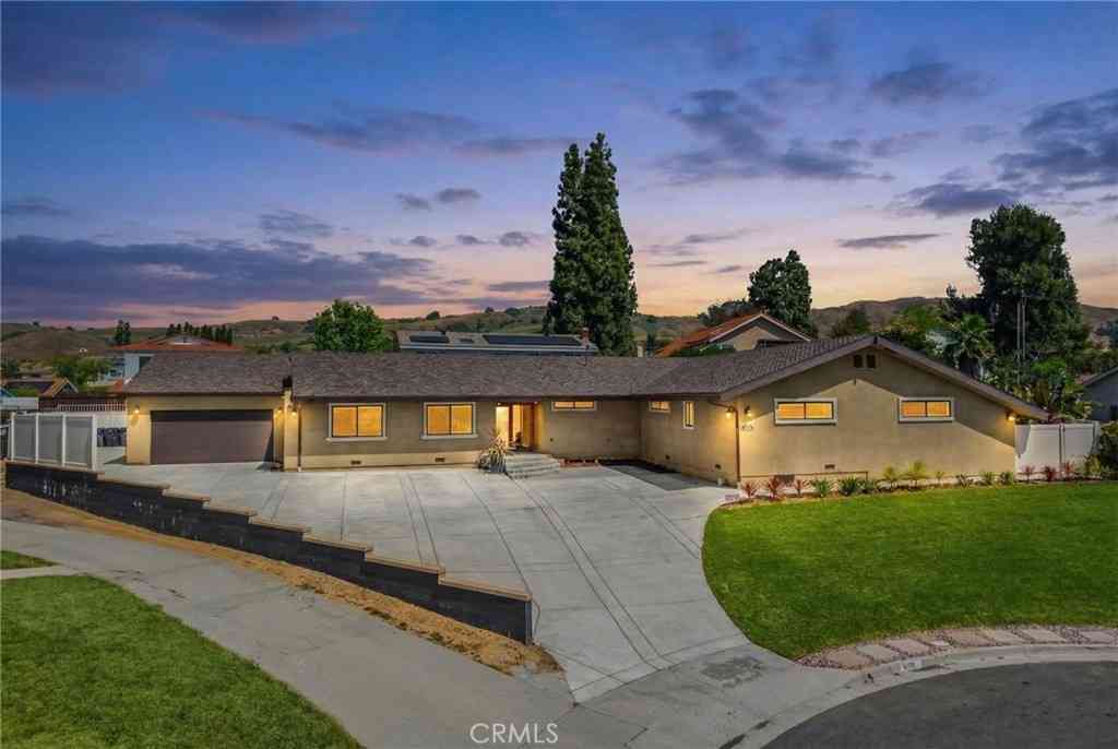 Homes For Sale - 1001 W Dorothy Drive<br/> Brea, CA 92821