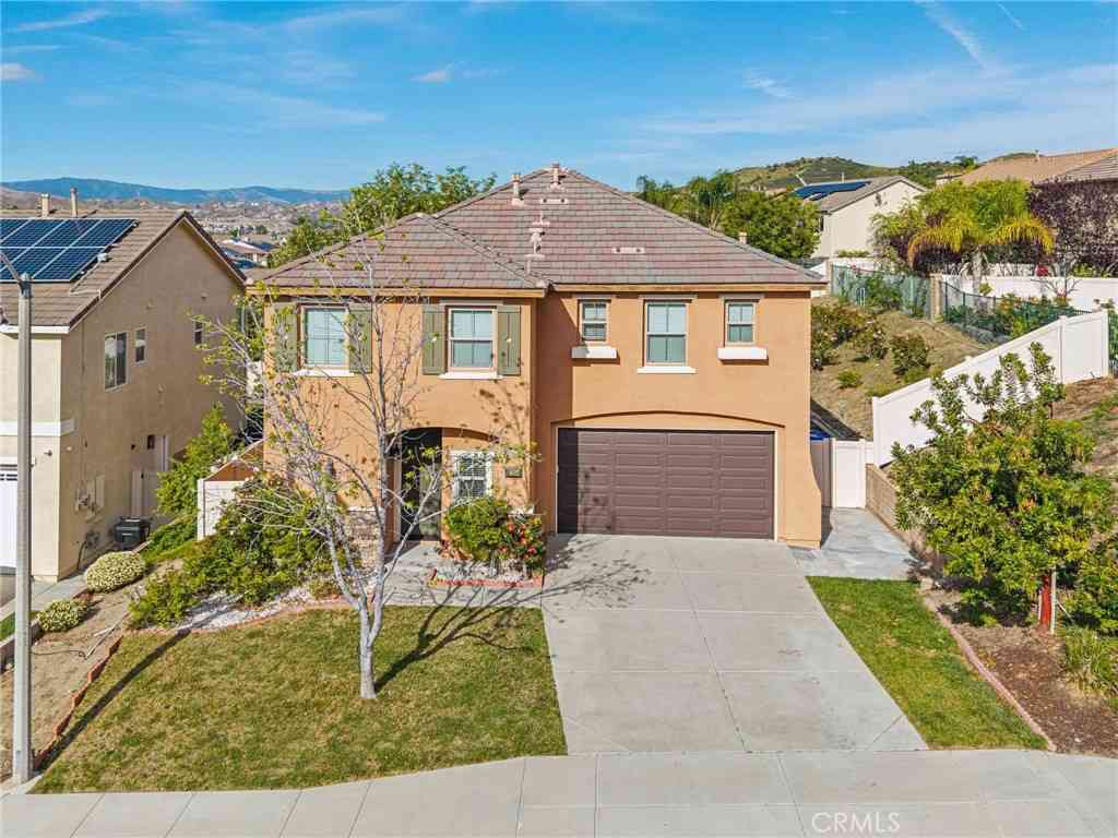 Homes For Sale - 27054 Mountain Willow Court<br/> Canyon Country, CA 91387
