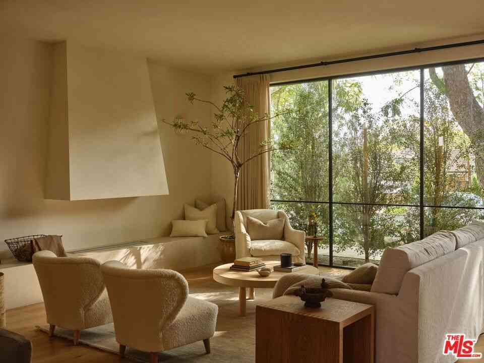 Homes For Sale - 4115 Ventura Canyon Avenue<br/> Sherman Oaks, CA 91423