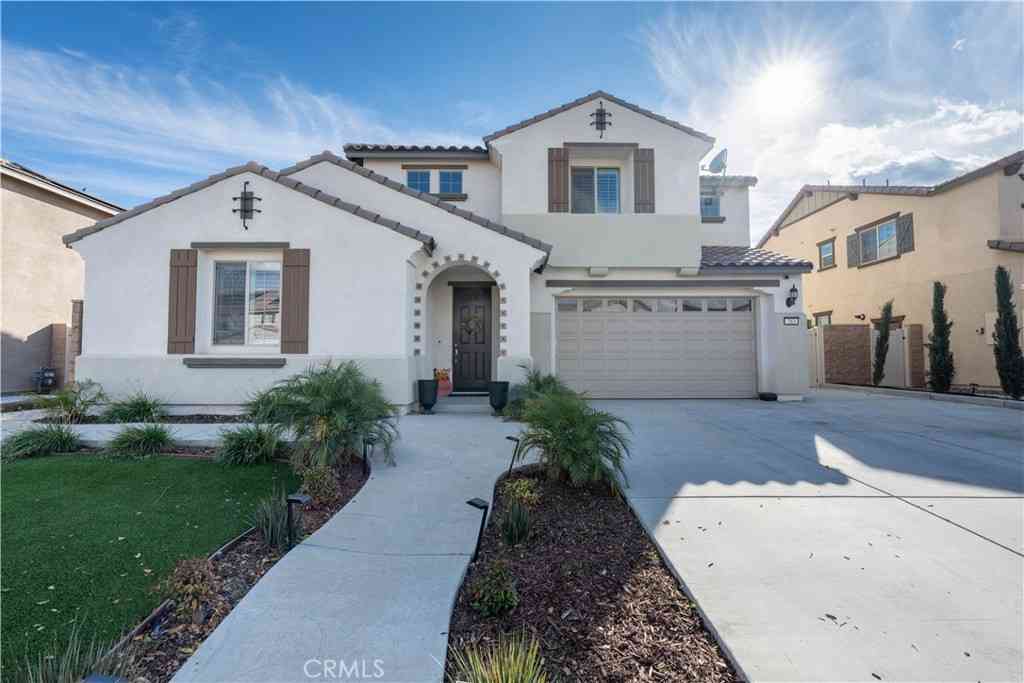 Homes For Sale - 763 Augusta<br/> Riverside County, Perris, CA 92571