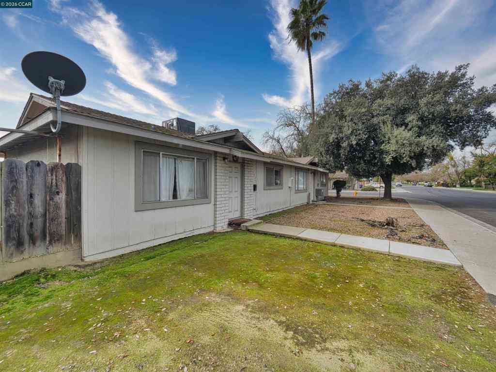 Multifamily For Sale - 2508 Haddon Avenue<br/> Modesto, CA 95354