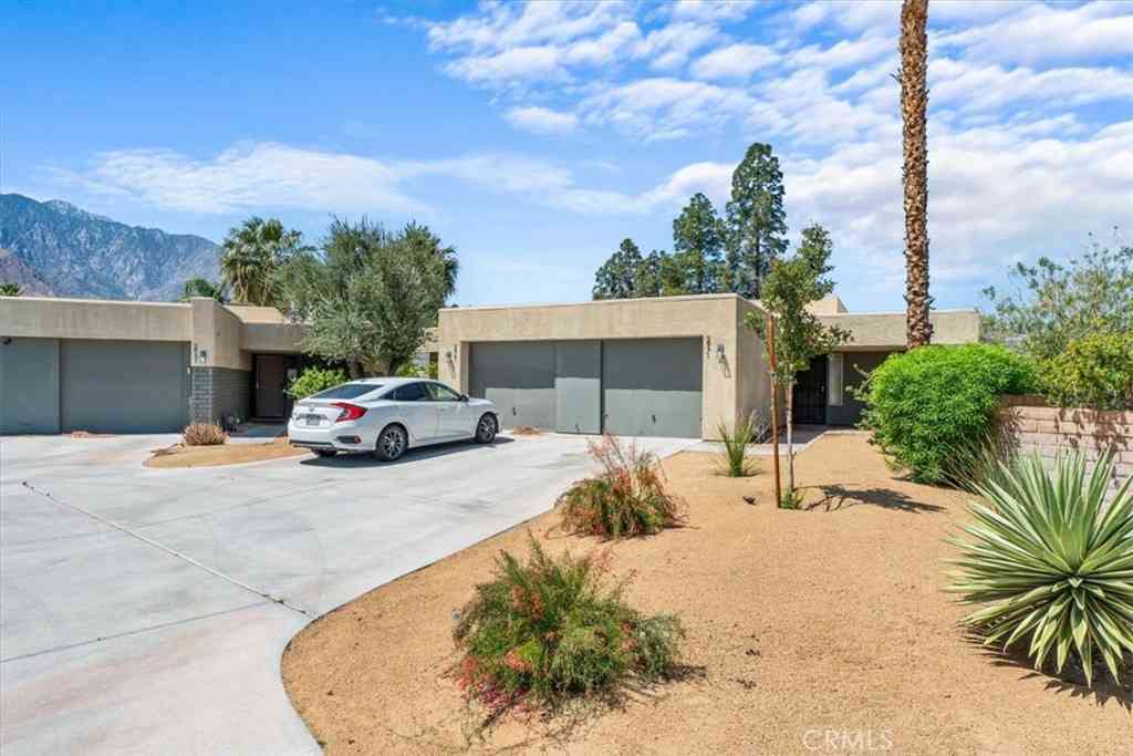 Condo For Sale - 2971 E Sunflower Circle E<br/> Palm Springs, CA 92262