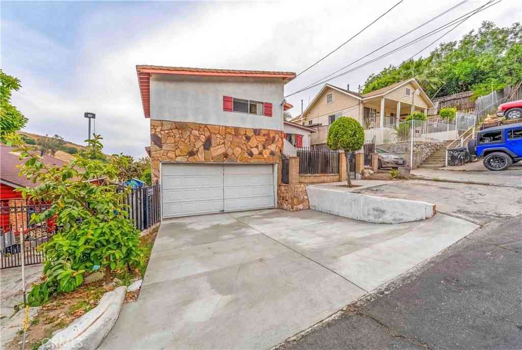 Homes For Sale - 3680 Rolle<br/> Los Angeles County, Los Angeles, CA 90031