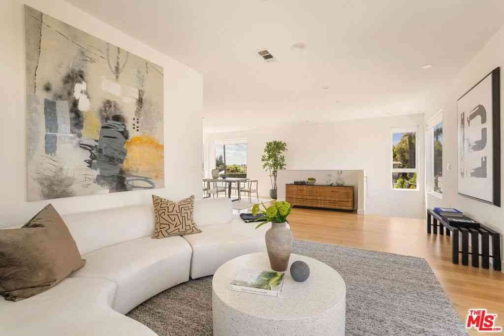 Homes For Sale - 11724 Culver Boulevard #12<br/> Los Angeles, CA 90066