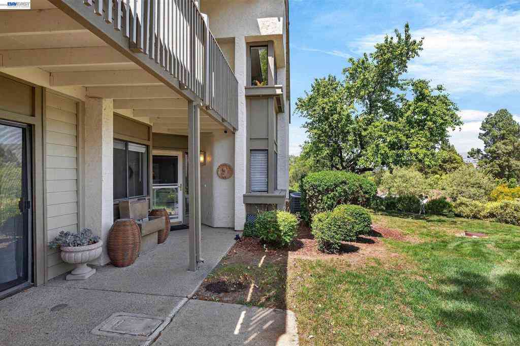 Condo For Sale - 8461 Traminer Ct<br/> Santa Clara County, San Jose, CA 95135