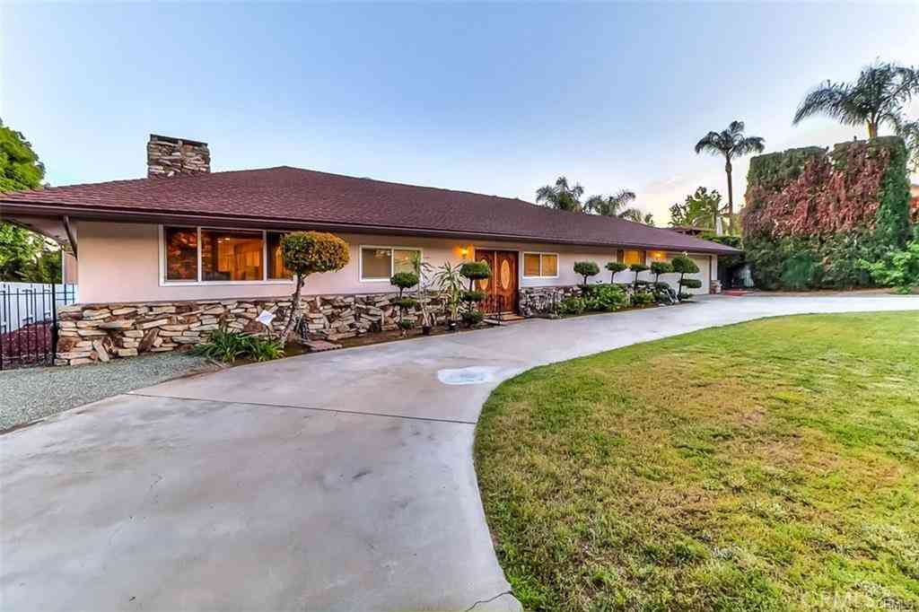 Homes For Rent - 584 W 22nd<br/> Upland, CA 91784
