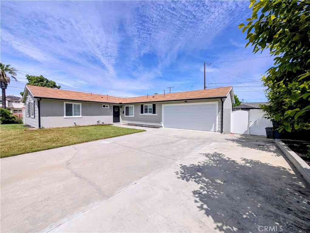Homes For Sale - 8002 San Leon Circle<br/> Orange County, Buena Park, CA 90620