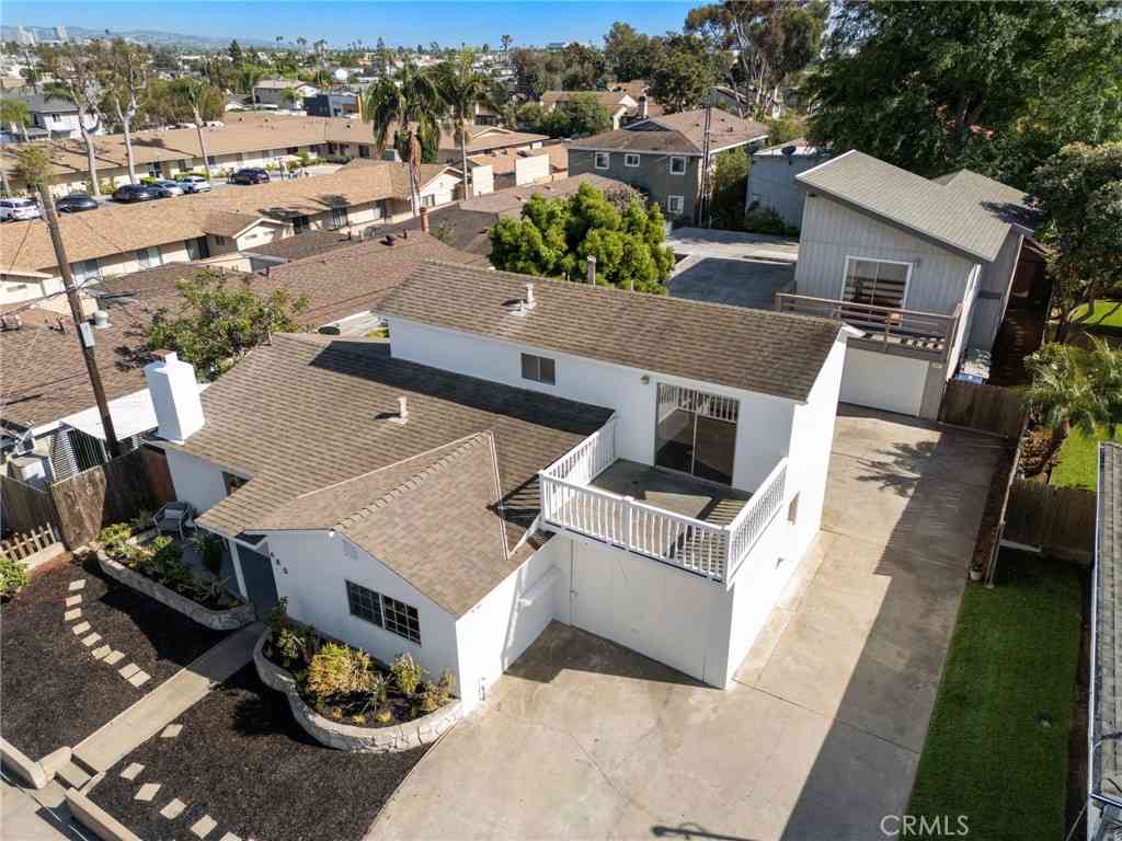 Multifamily For Sale - 685 Center St.<br/> Costa Mesa, CA 92627