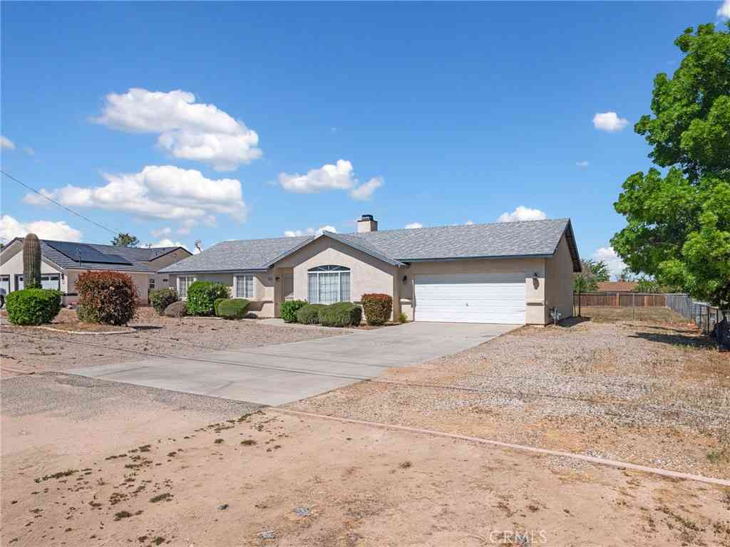 Homes For Sale - 19068 Goleta Street<br/> Hesperia, CA 92345