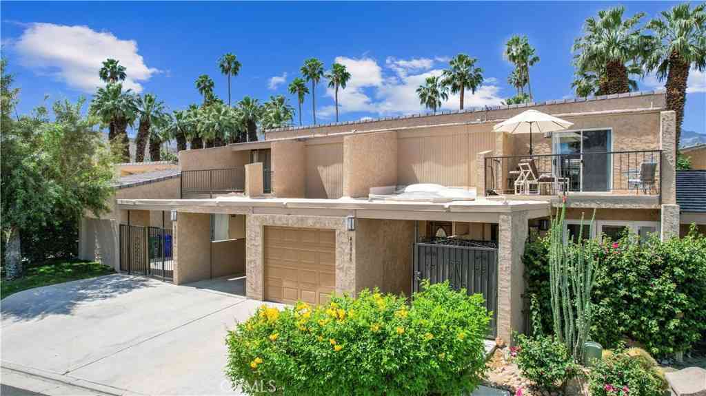 Townhouse For Sale - 48861 Phlox<br/> Riverside County, Palm Desert, CA 92260