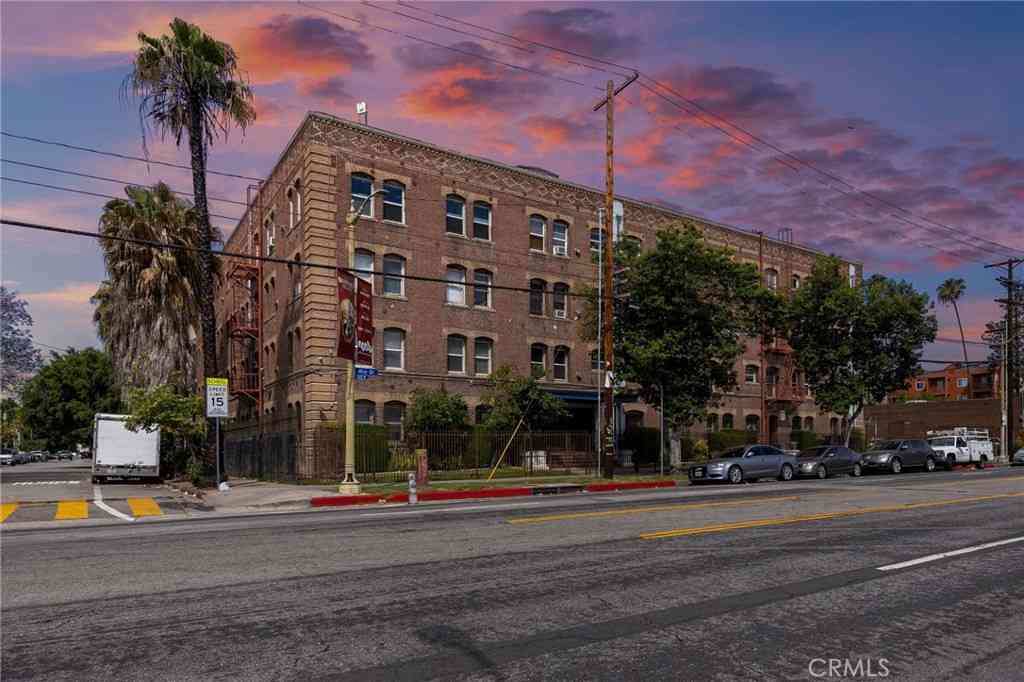 Condo For Sale - 4125 S Figueroa #202<br/> Los Angeles, CA 90037
