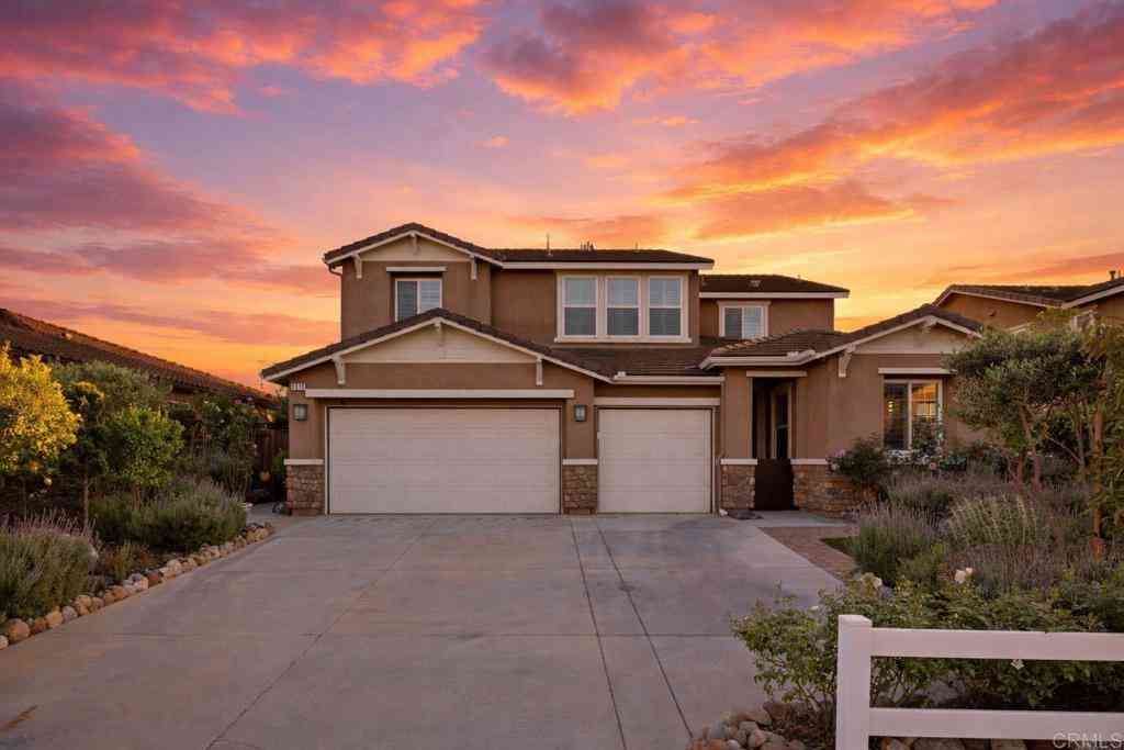 Homes For Sale - 5615 Spanish Horse<br/> San Diego County, Oceanside, CA 92057