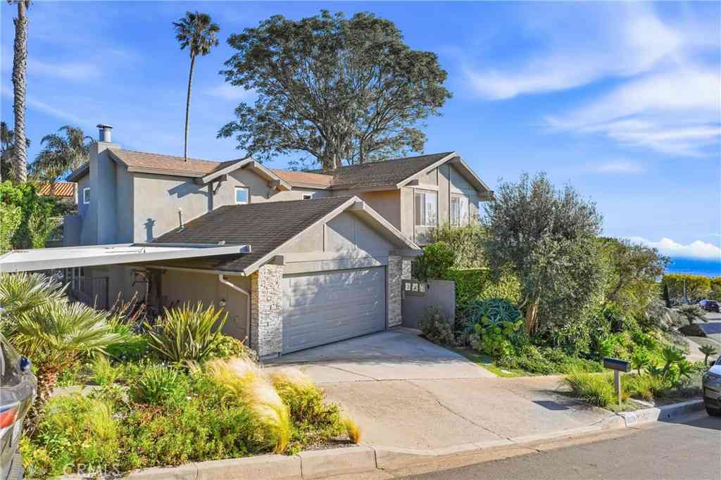 Homes For Rent - 3078 Zell<br/> Laguna Beach, CA 92651