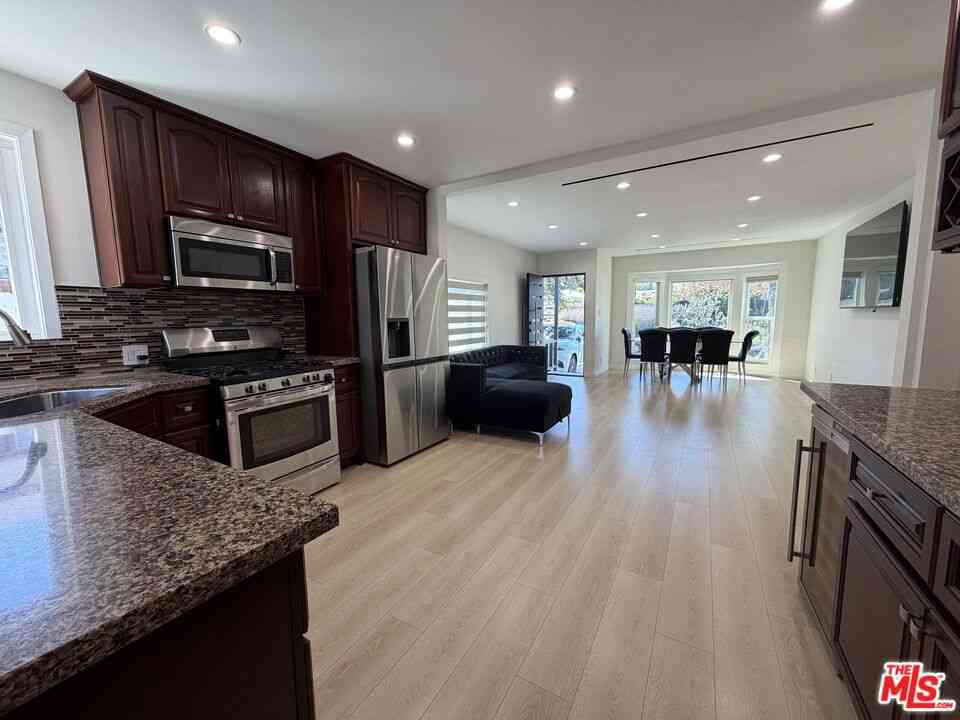 Homes For Rent - 8561 Kyle Street<br/> Sunland, CA 91040
