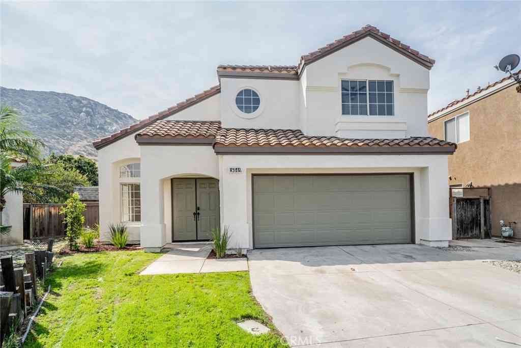 Homes For Sale - 15849 Firethorn Road<br/> San Bernardino County, Fontana, CA 92337
