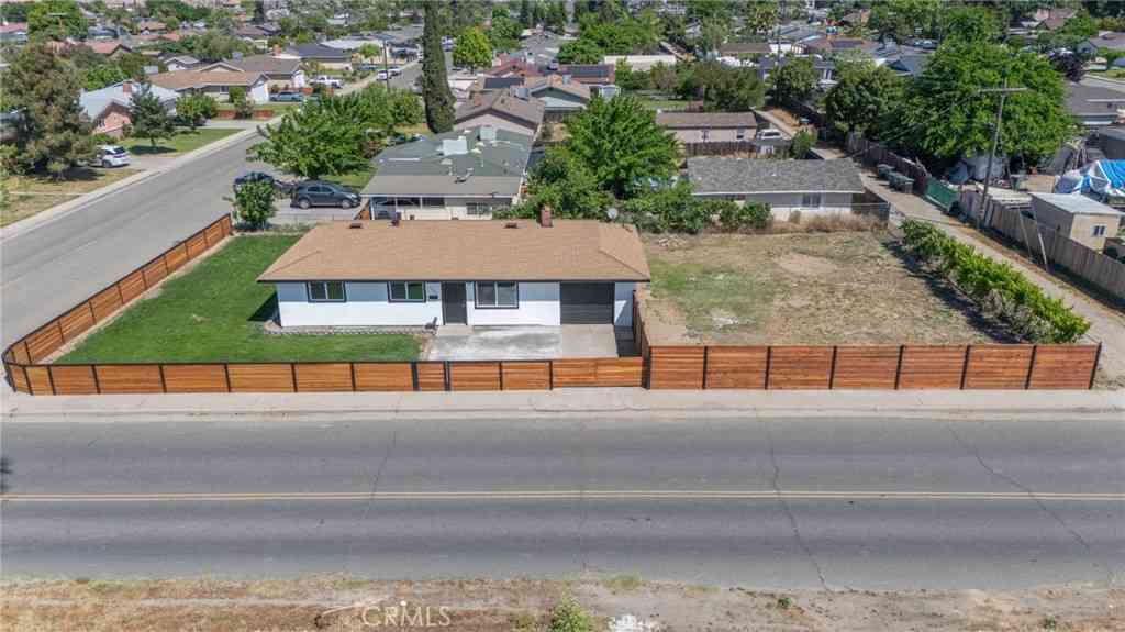 Homes For Sale - 1209 Peach<br/> Livingston, CA 95334