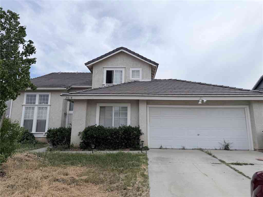 Homes For Sale - 2618 Summerchase<br/> Rosamond, CA 93560