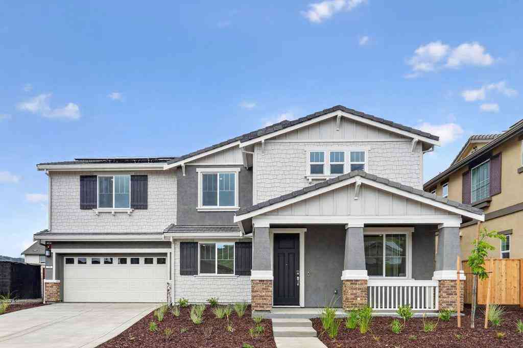 Homes For Sale - 196 Golden Gate Lane<br/> Vacaville, CA 95687