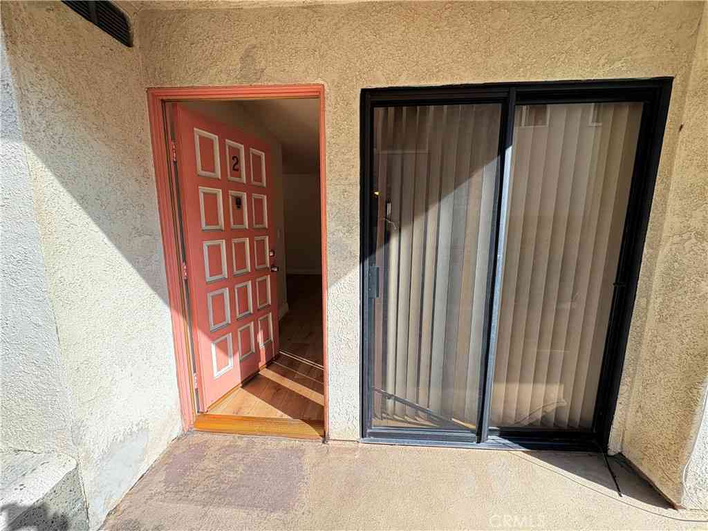 Apartment For Rent - 118 N Cedar #2<br/> Glendale, CA 91206
