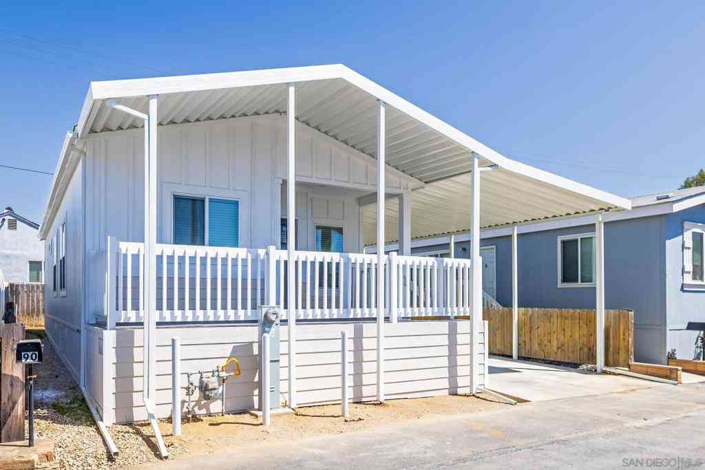 Mobile Home For Sale - 1315 Pepper Dr. #90<br/> El Cajon, CA 92021