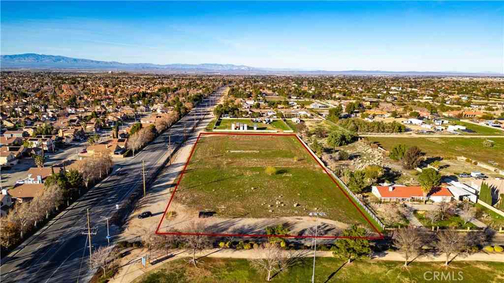Vacant Land For Sale - 30th<br/> Palmdale, CA 93551