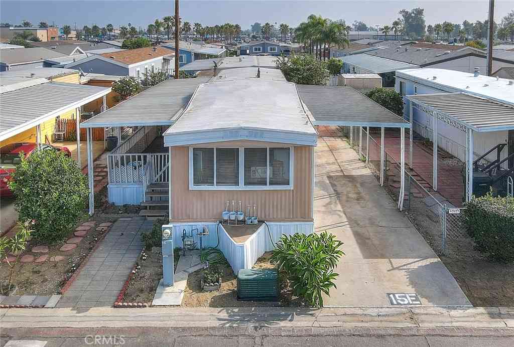 Mobile Home For Sale - 17333 Valley #15E<br/> Fontana, CA 92335