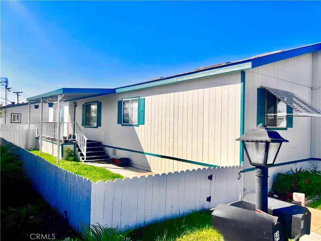 Mobile Home For Sale - 1350 San Bernardino #85<br/> Upland, CA 91786