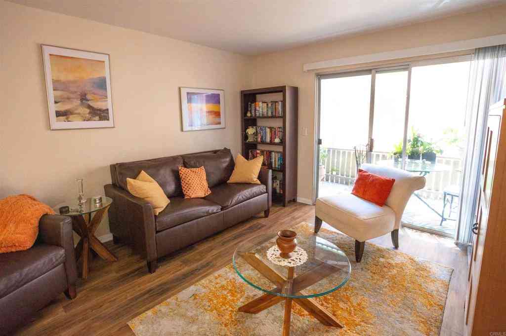 Condo For Sale - 432 Edgehill Lane #79<br/> Oceanside, CA 92054