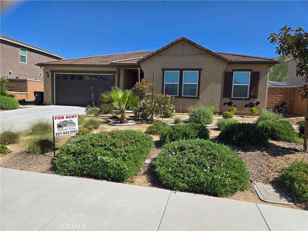 Homes For Rent - 7900 Raincross Court<br/> Riverside, CA 92507