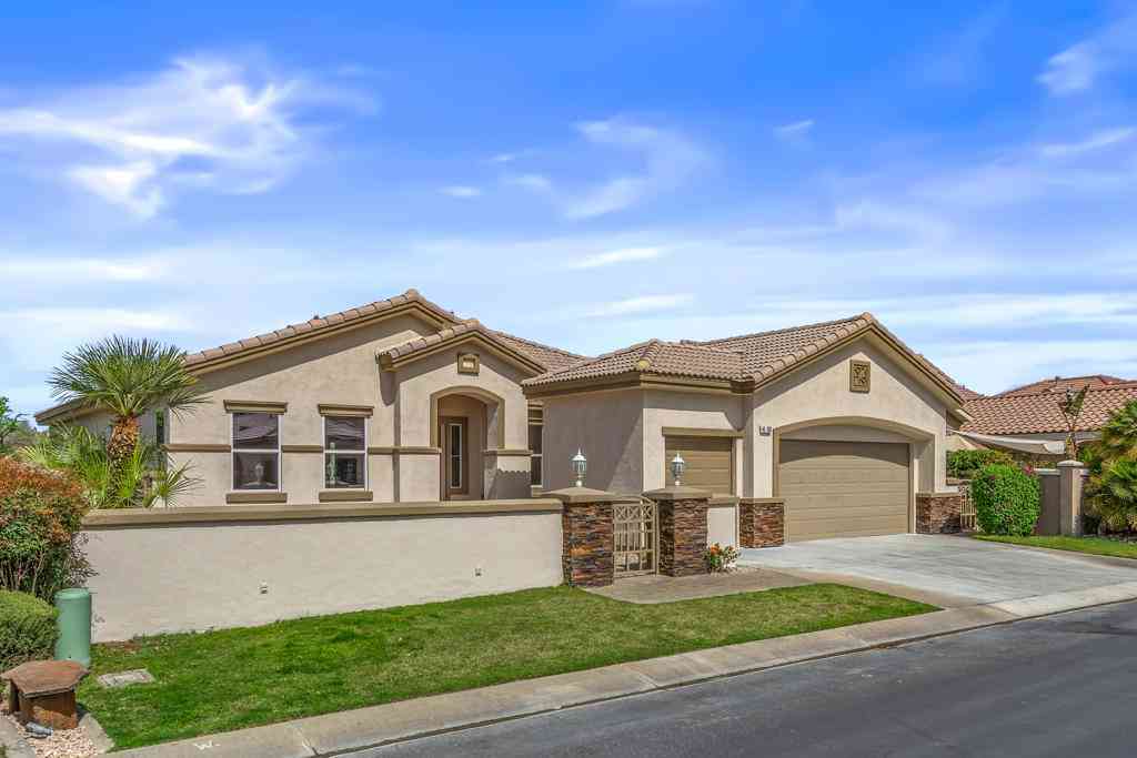 Homes For Sale - 43393 Saint Andrews Drive<br/> Riverside County, Indio, CA 92201