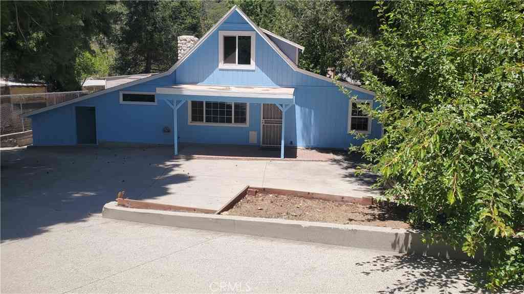 Homes For Sale - 320 Sky View Lane<br/> San Bernardino County, Crestline, CA 92325