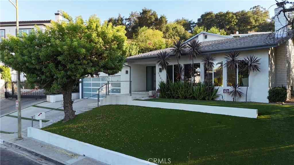Homes For Rent - 15672 Castlewoods Drive<br/> Sherman Oaks, CA 91403