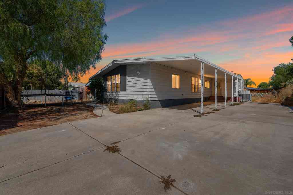 Mobile Home For Sale - 26091 San Quintin Rd<br/> Menifee, CA 92584