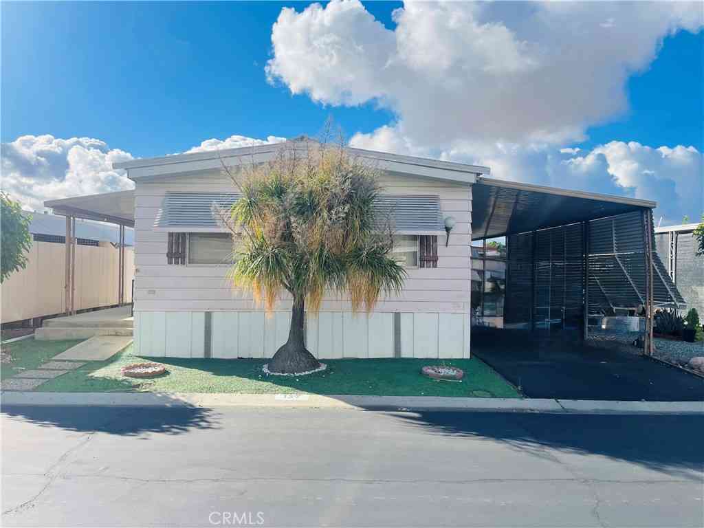 Mobile Home For Sale - 575 S Lyon #137<br/> Riverside County, Hemet, CA 92543