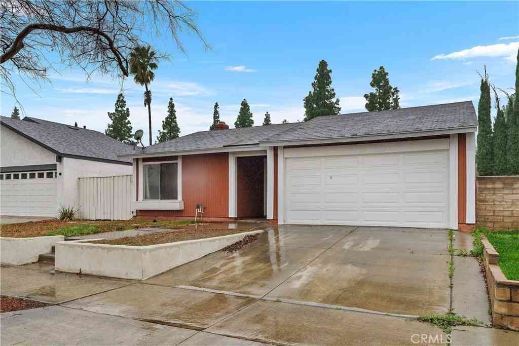 Homes For Sale - 6897 Crest Avenue<br/> Riverside County, Riverside, CA 92503