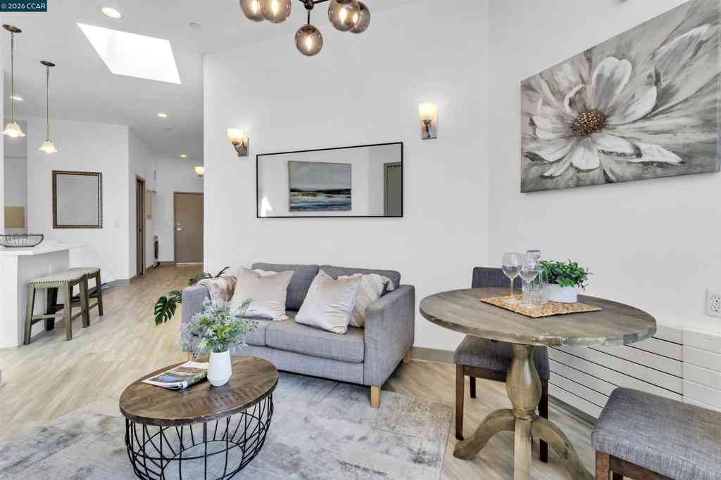 Condo For Sale - 410 Webster St #5<br/> Oakland, CA 94607
