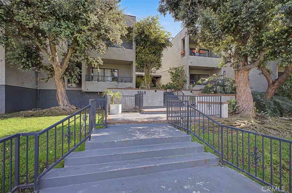 Homes For Sale - 9848 Tabor<br/> Los Angeles County, Los Angeles, CA 90034