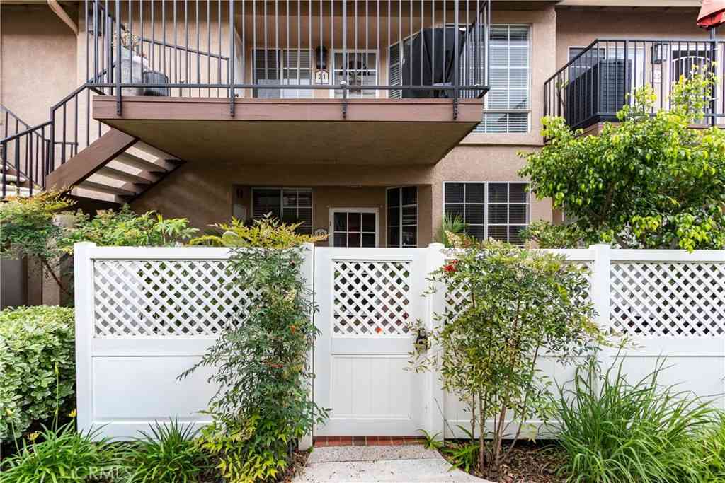 Condo For Sale - 19 Hemlock<br/> Rancho Santa Margarita, CA 92688