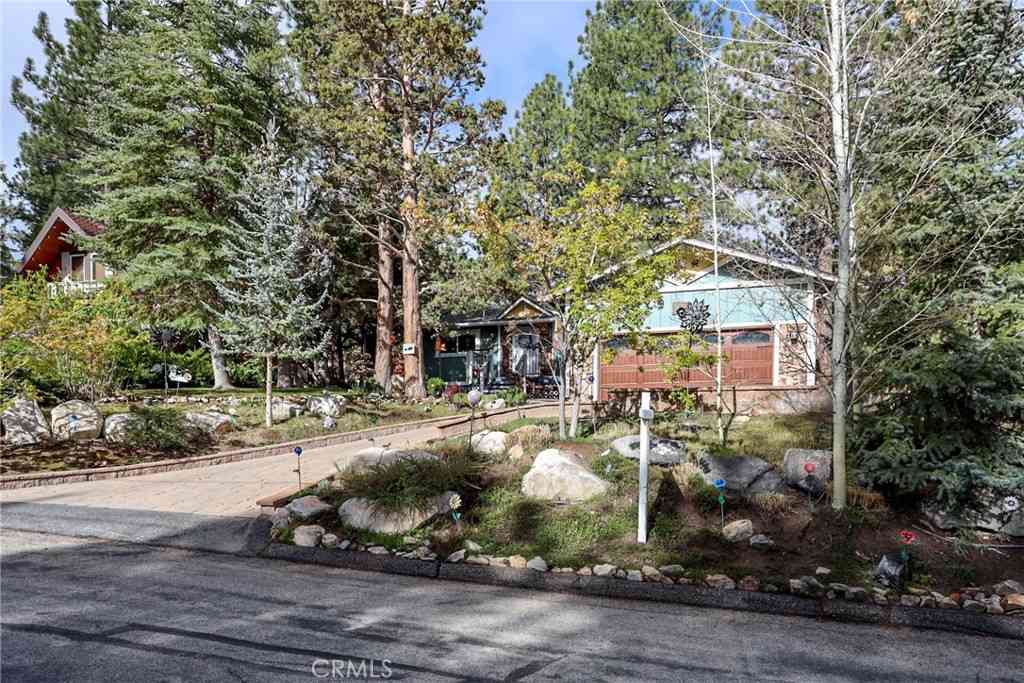 Homes For Sale - 427 Dorset<br/> San Bernardino County, Big Bear City, CA 92314