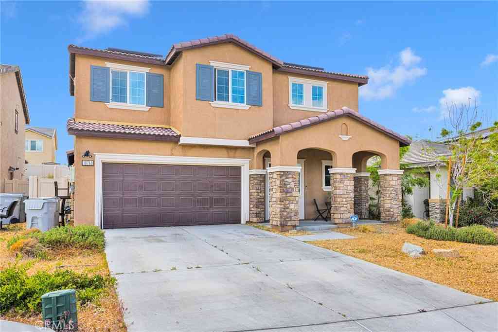 Homes For Sale - 10760 Morgan Court<br/> San Bernardino County, Hesperia, CA 92345
