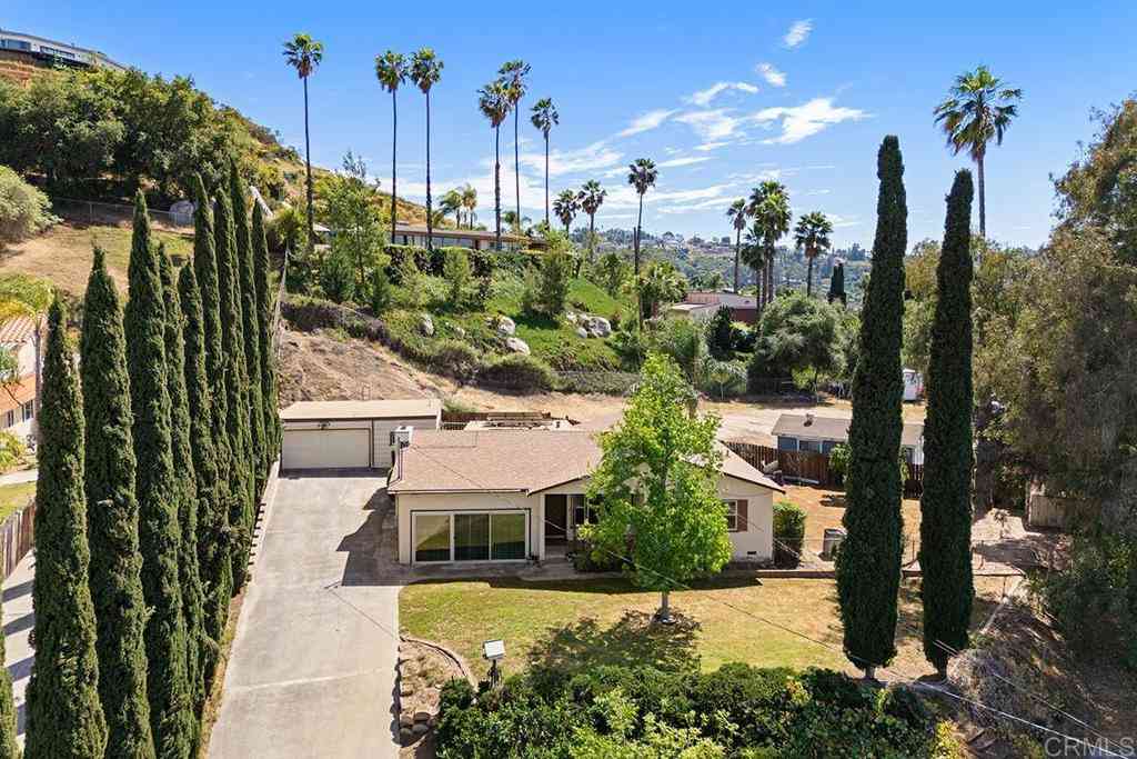Homes For Sale - 1071 Washington Heights Place<br/> San Diego County, El Cajon, CA 92019