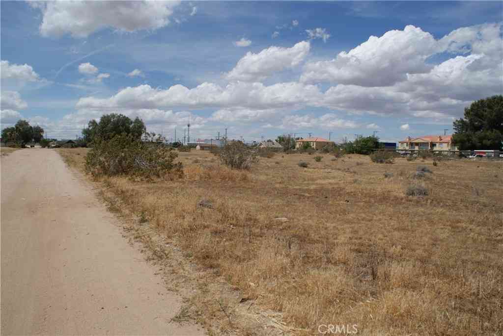 Vacant Land For Sale - Aztec Ln<br/> Adelanto, CA 92301