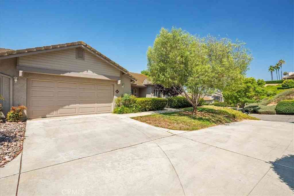 Homes For Sale - 81 Via Larga<br/> Bonsall, CA 92003