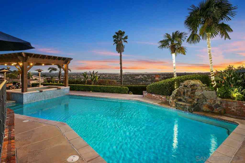 Homes For Sale - 6525 Crystalaire<br/> San Diego County, San Diego, CA 92120