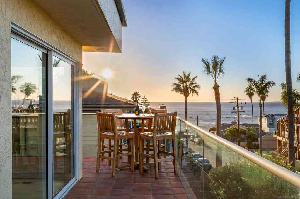Homes For Sale - 253 Gravilla Street<br/> La Jolla, CA 92037