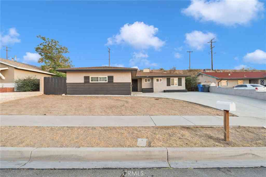 Homes For Sale - 850 Linda<br/> Barstow, CA 92311
