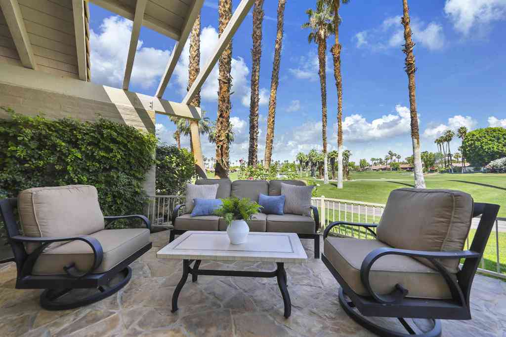Condo For Sale - 352 Red River Road<br/> Palm Desert, CA 92211