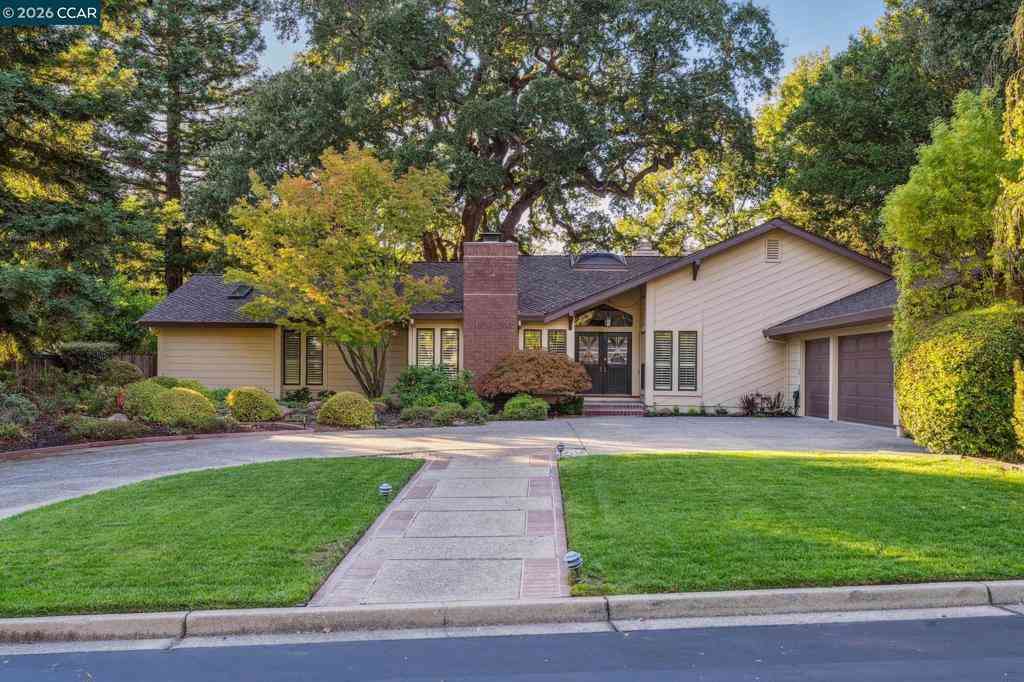 Homes For Sale - 2165 Canyon Oak Ln<br/> Contra Costa County, Danville, CA 94506